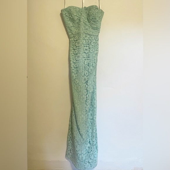 David’s Bridal Long Strapless Lace Dress with Sweetheart Neckline in Mint - Picture 4 of 8